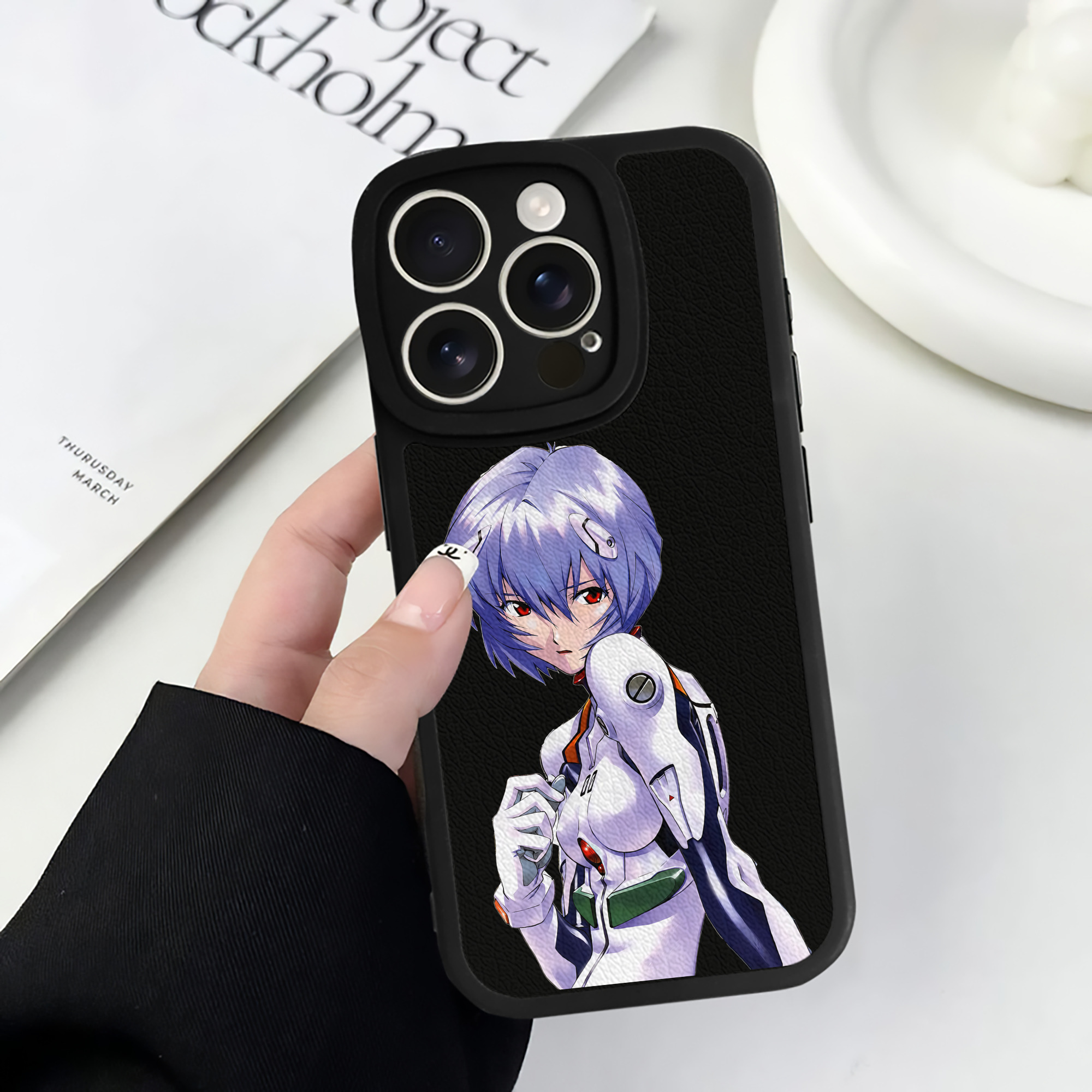 （画像用） EVA 新世紀エヴァンゲリオン 【iPhone 16シリーズ対応】シリコンスマホケース（レザー調） 材質：シリコン